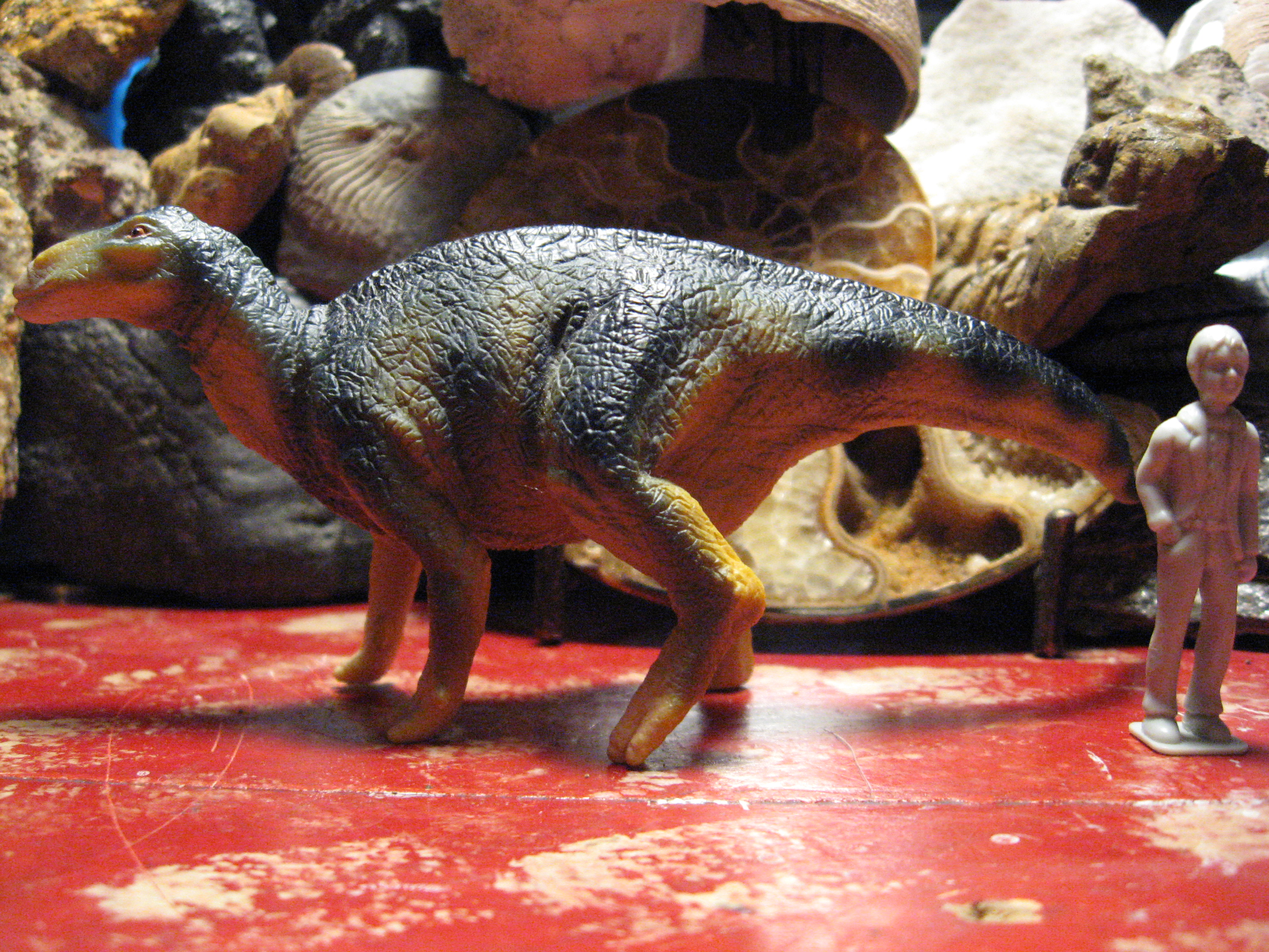 Iguanodon (Replica-Saurus by Schleich)
